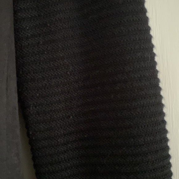 Saks Fifth Ave open-front black blazer with fur collar. - Picture 2 of 5